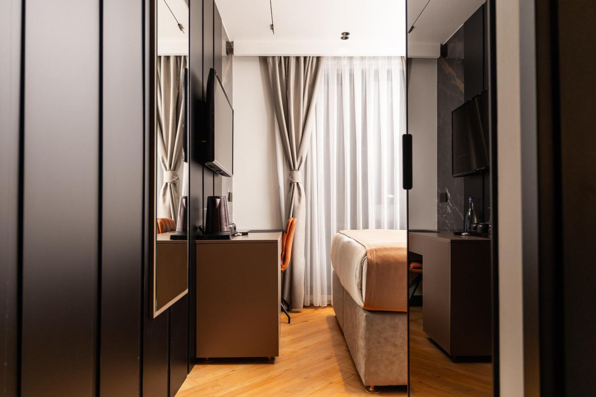 Hotel Opera Priština Exteriér fotografie